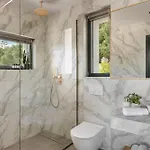 Villa Brand New Luxury - Marie's Happy Place *