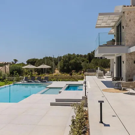 Brand New Luxury - Marie's Happy Place *