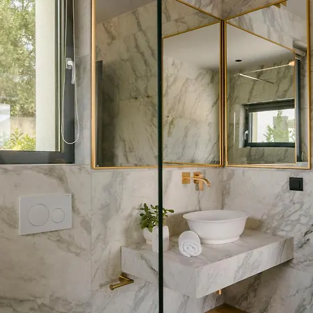 Villa Brand New Luxury - Marie's Happy Place