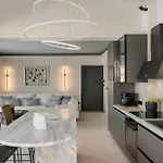 Brand New Luxury - Marie's Happy Place Villa *