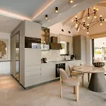 Brand New Luxury - Marie's Happy Place *