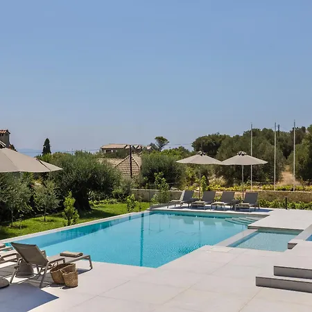 Brand New Luxury - Marie's Happy Place Pesádha