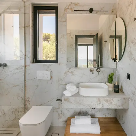 Brand New Luxury - Marie's Happy Place * Pesadha