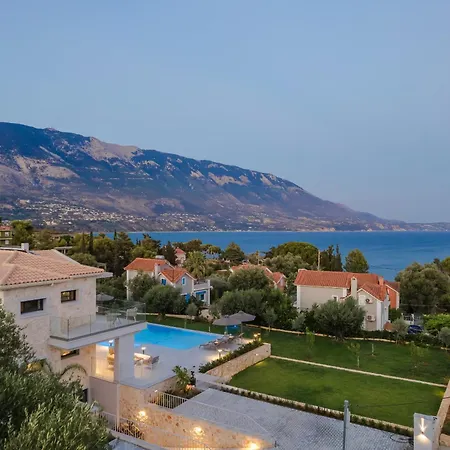 Brand New Luxury - Marie's Happy Place Villa
